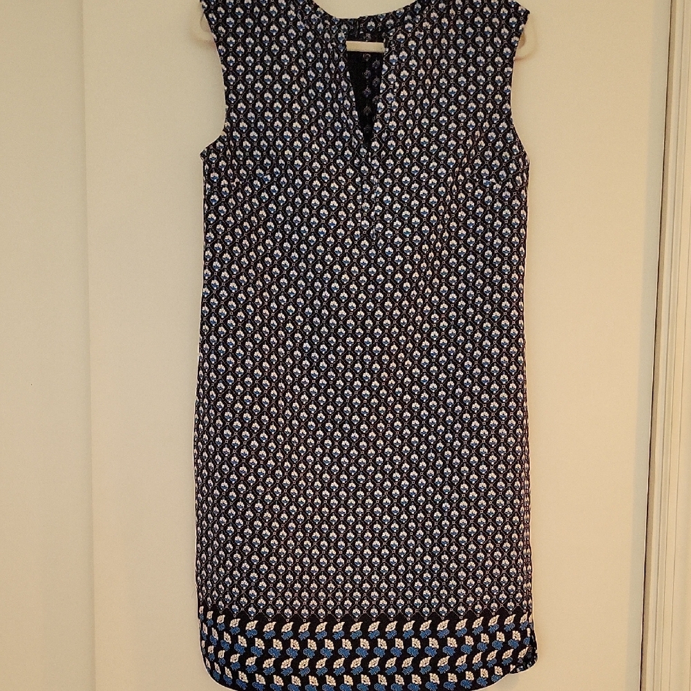 Ann Taylor Elegant Black and White Sleeveless Patterned Dress - Sz M